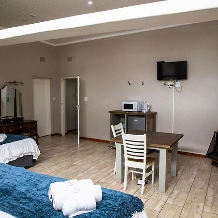 Opstal Guestfarm Hotel Potchefstroom Exterior foto