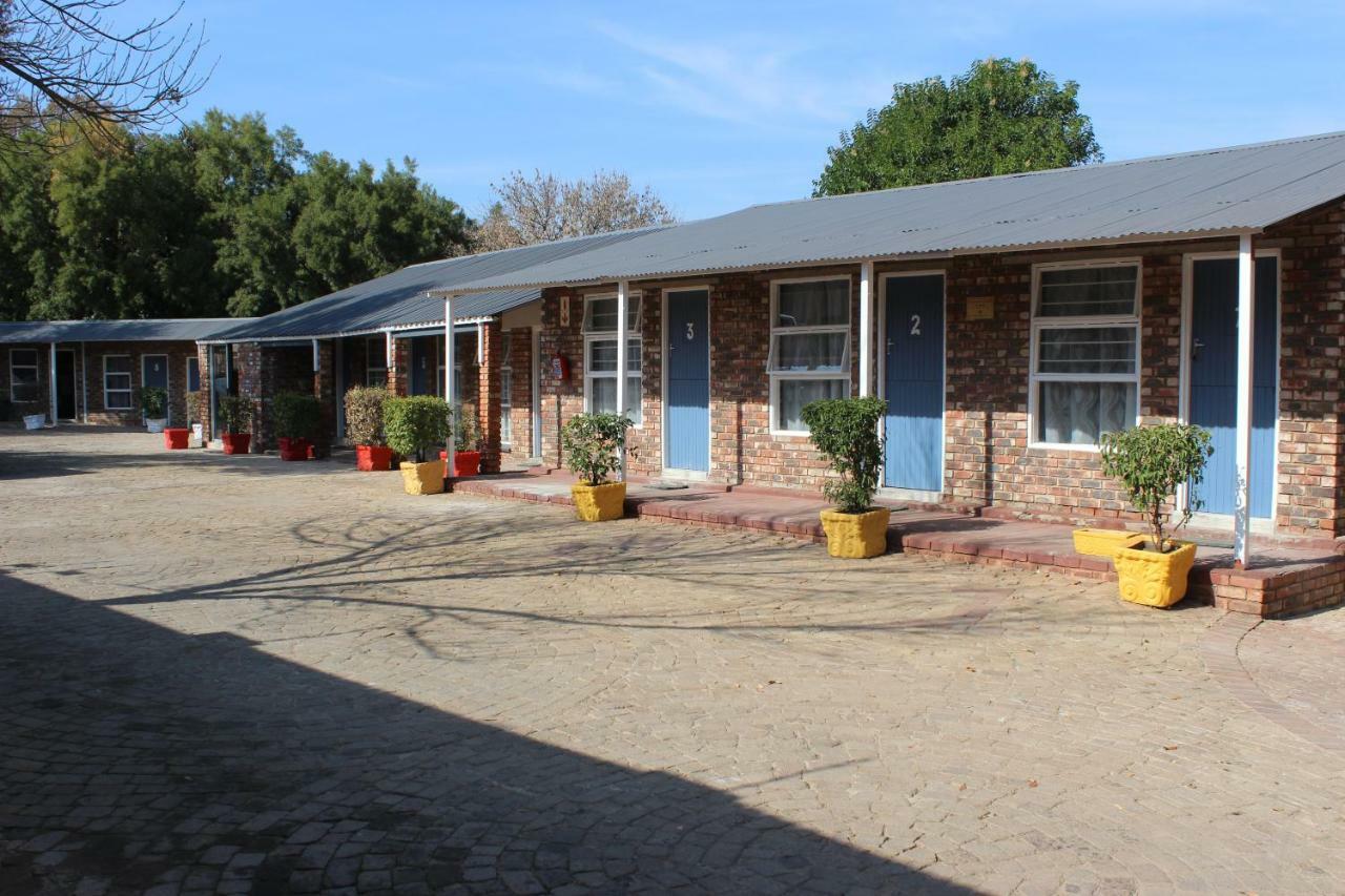 Opstal Guestfarm Hotel Potchefstroom Exterior foto